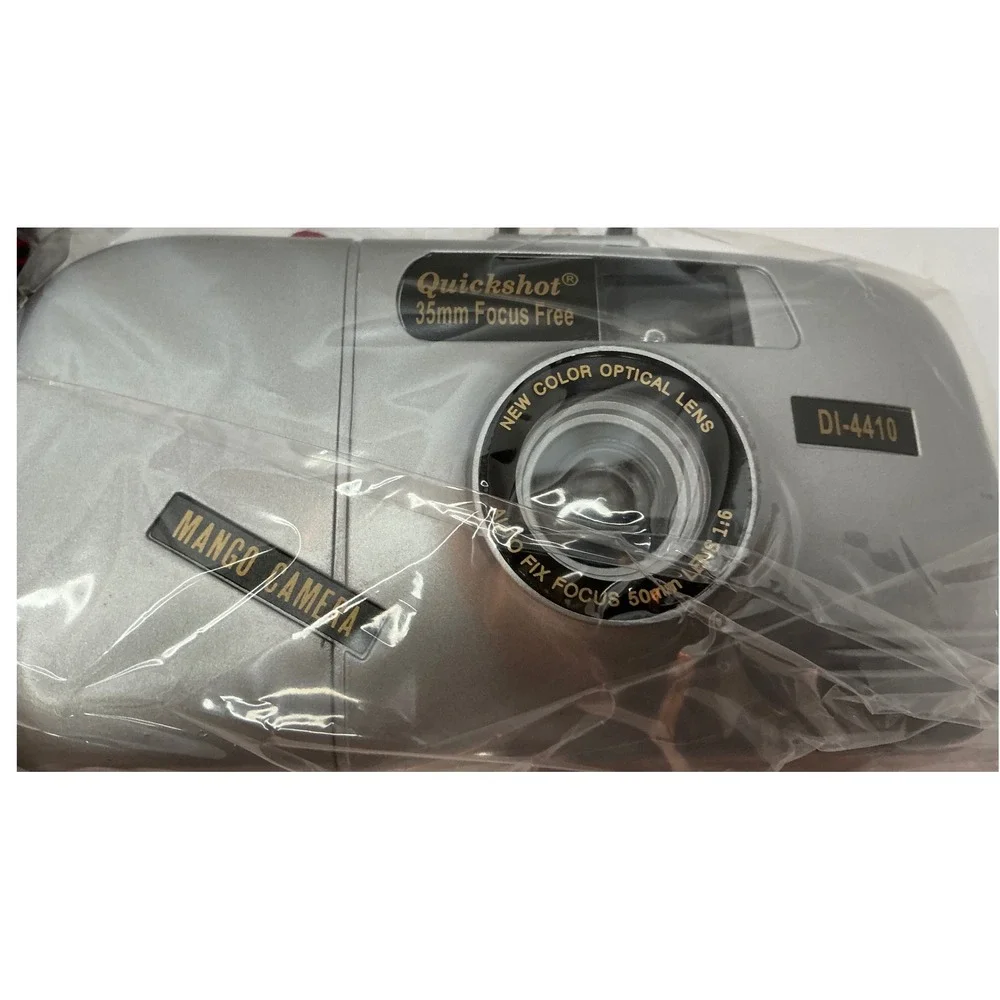 Quickshot Vintage 35mm Film Camera Mango DI-4410 Focus Free Silver Point & Shoot
